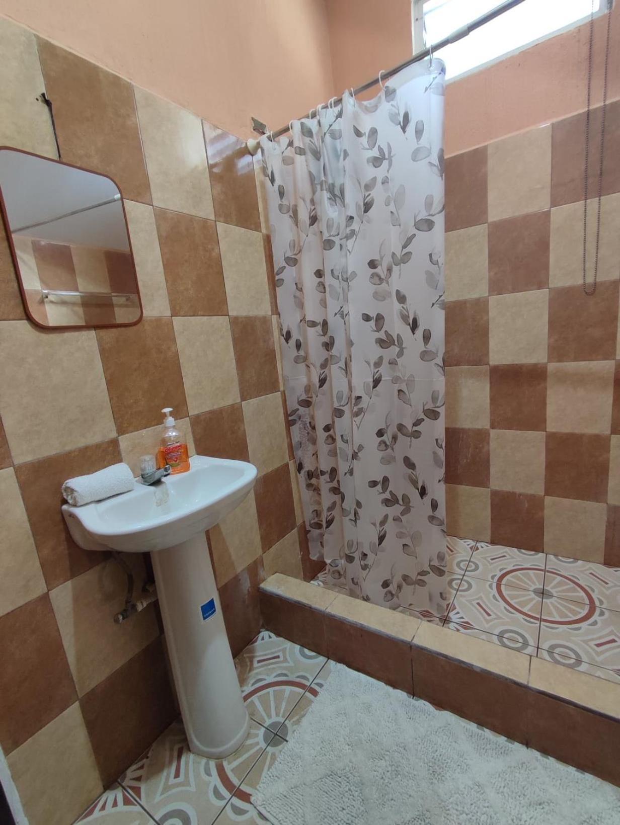 Auberge de jeunesse La Casa Colorada à San Benito Extérieur photo